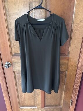 Women's Olive Short Sleeve Split-Neck Dress